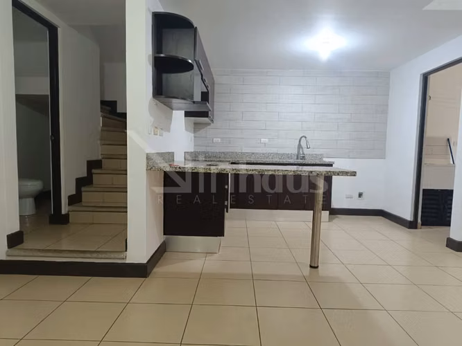 Venta de casa en condominio en Ciudad Colón - Imagen 3