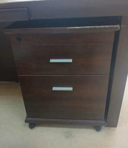 Venta de Escritorio con arturito y Silla - Imagen 2