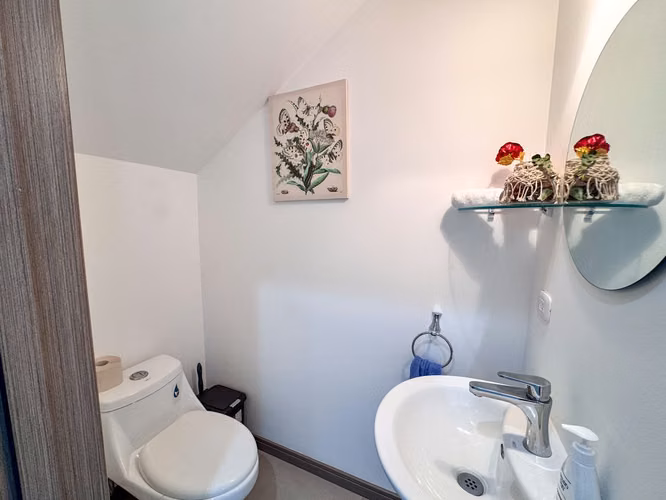 VENTA DE CASA EN SANTA ANA CONDOMINIO RÍO ESCONDIDO PARA INVERSIÓN - Imagen 5