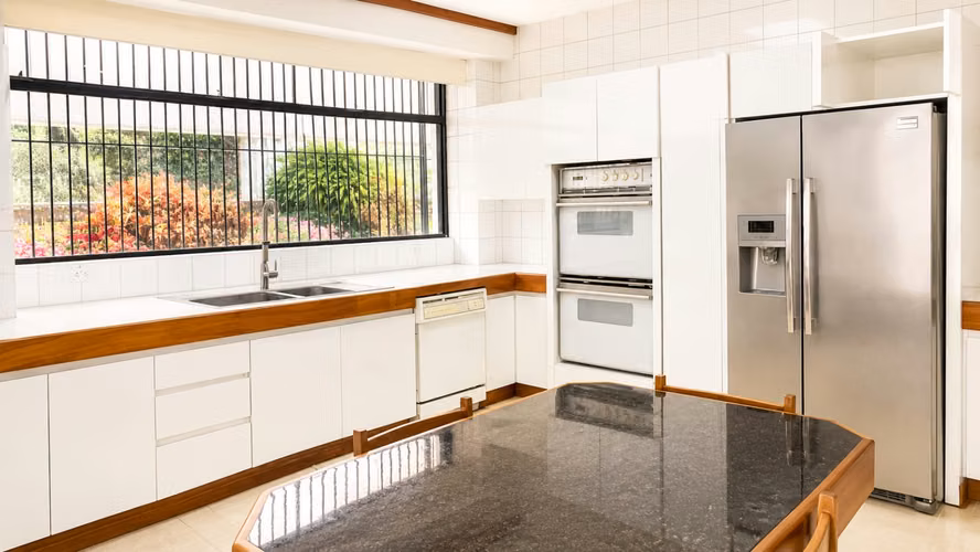 Venta de Casa Heredia Belén Ciudad Cariari | Vista al Campo de Golf | Exclusiva y Espaciosa - Imagen 6