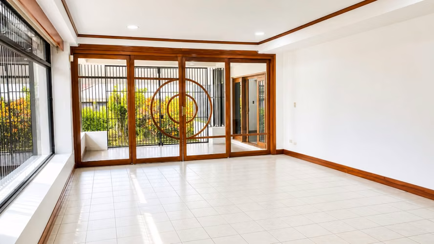 Venta de Casa Heredia Belén Ciudad Cariari | Vista al Campo de Golf | Exclusiva y Espaciosa - Imagen 9