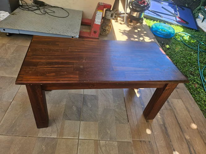 MESA DE CAFE DE MADERA