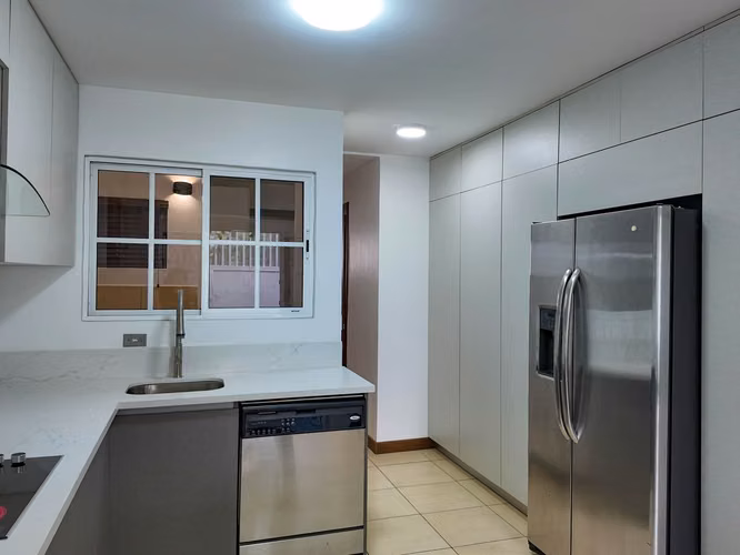 VENTA DE CASA EN CONDOMINIO MONTEREAL - Imagen 17
