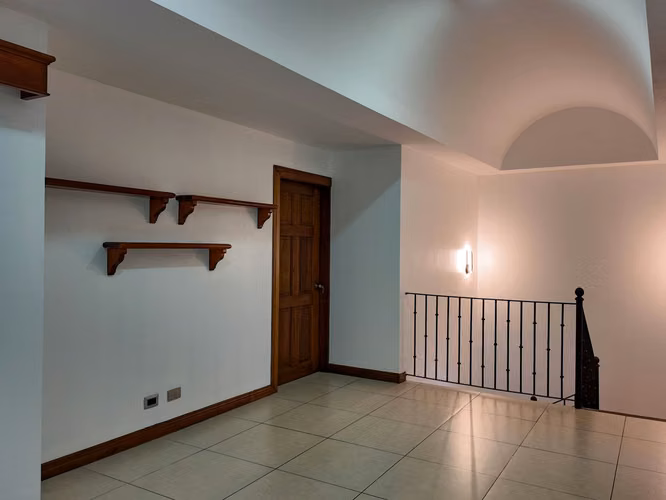 VENTA DE CASA EN CONDOMINIO MONTEREAL - Imagen 9