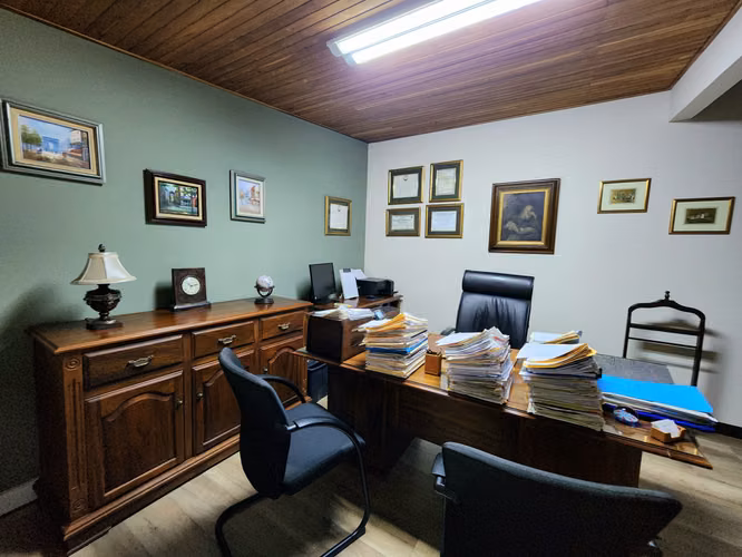 Alquiler de oficina en Montelimar. Incluye servicios. - Imagen 4