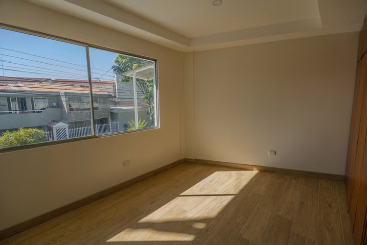98425 / Venta / Casa remodelada / 220 m² / Independiente / Negociable - Imagen 17