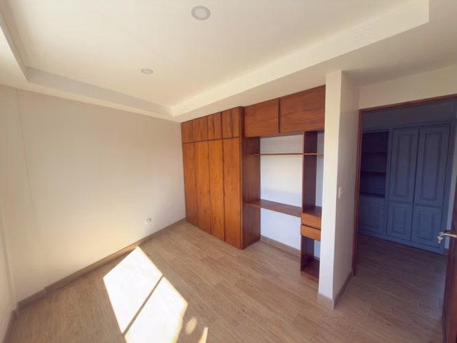 98425 / Venta / Casa remodelada / 220 m² / Independiente / Negociable - Imagen 4