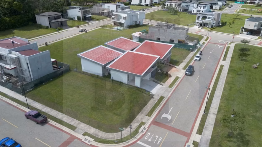 Se Vende CASA NUEVA en Condominio Las Mesetas en Los Reyes - Imagen 14
