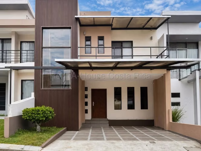 Venta de Casa en San Francisco de Heredia. RAH 27-272