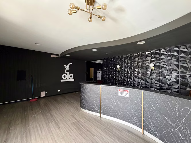 Alquiler de amplio local comercial en Rohrmoser. - Imagen 4