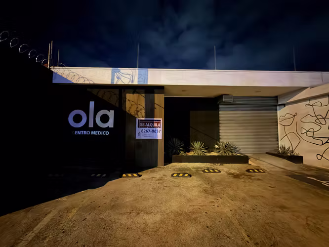 Alquiler de amplio local comercial en Rohrmoser. - Imagen 2