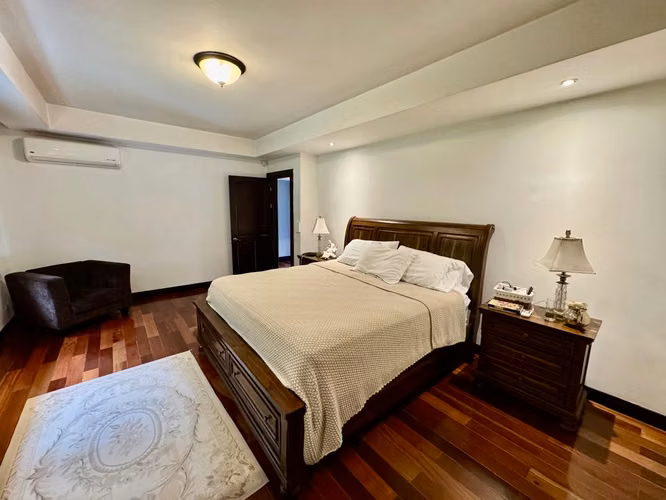 Venta de Casa en Condominio Villa Real, Santa Ana - Imagen 12