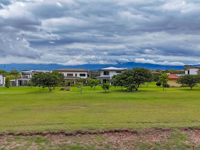 VENTA DE LOTE EN HACIENDA LOS REYES - Imagen 7