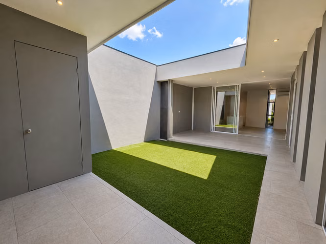 ALQUILER DE CASA EN RÍO ORO DE SANTA ANA - Imagen 3