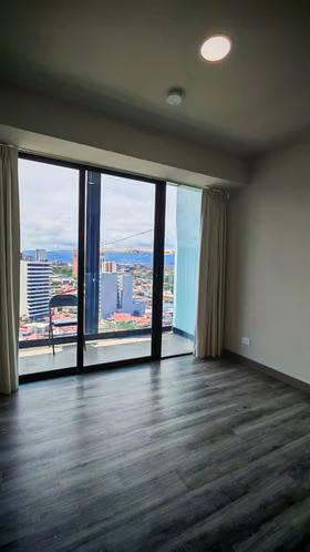 Se alquila apartamento con línea blanca en Cosmopolitan Tower, Nunciatura, San José. - Imagen 4