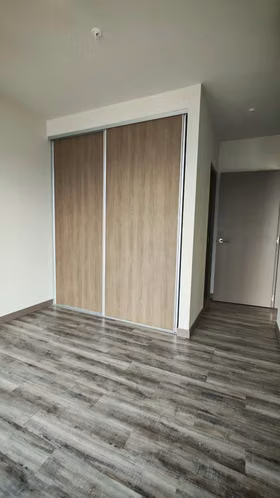Se alquila apartamento con línea blanca en Cosmopolitan Tower, Nunciatura, San José. - Imagen 6