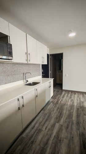 Se alquila apartamento con línea blanca en Cosmopolitan Tower, Nunciatura, San José. - Imagen 12