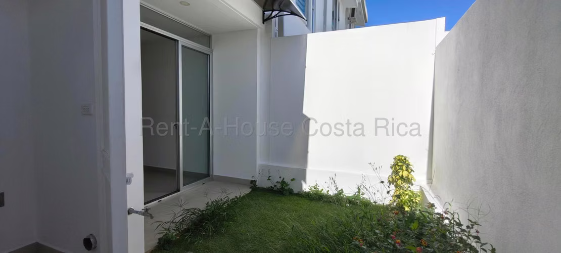 Alquiler de Casa en Río Oro de Santa Ana RZ - Imagen 8