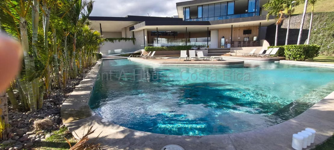 Alquiler de Casa en Río Oro de Santa Ana RZ - Imagen 4