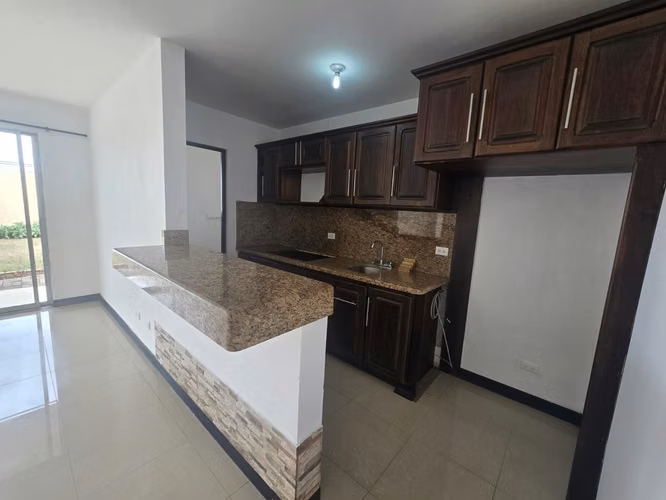 ALQUILER DE CASA EN CONDOMINIO MÁLAGA EL ROBLE, ALAJUELA - Imagen 2