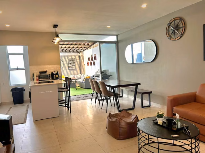 Casa Moderna en Venta | Vistas de Santa Ana – Piedades - Imagen 3