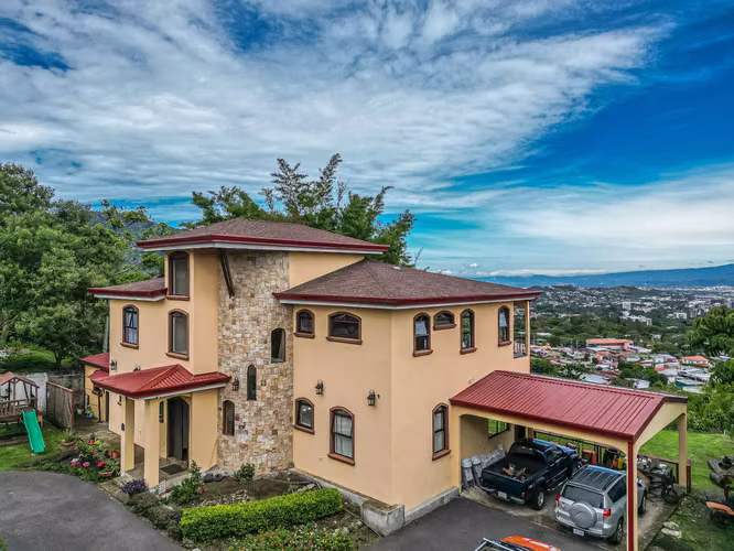 153 / Venta / Bello Horizonte / Casa / Piscina / Lujosa - Imagen 4