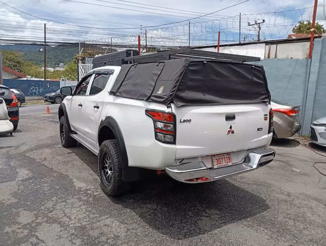 Mitsubishi L200 - Imagen 2