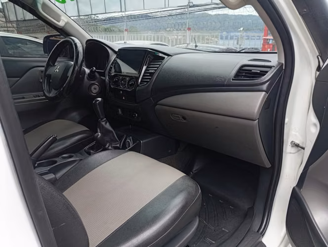 Mitsubishi L200 - Imagen 15