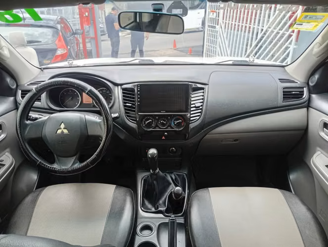Mitsubishi L200 - Imagen 12