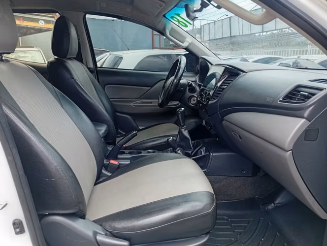 Mitsubishi L200 - Imagen 14