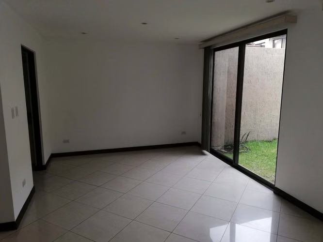 Alquiler de Casa en Santa Ana, Condominio Fuerte Ventura - Imagen 13