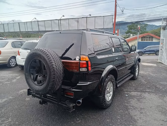 Mitsubishi montero sport - Imagen 5