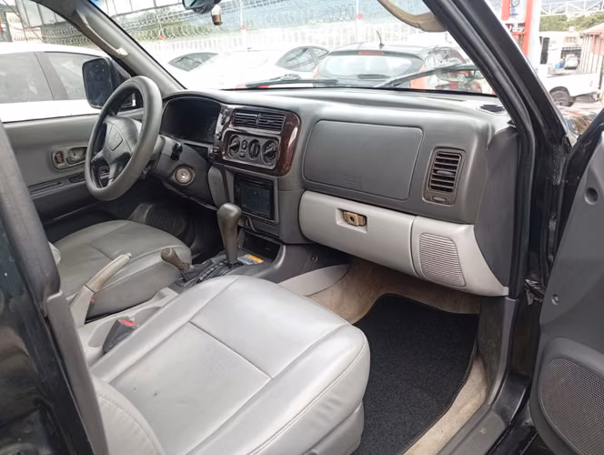 Mitsubishi montero sport - Imagen 16