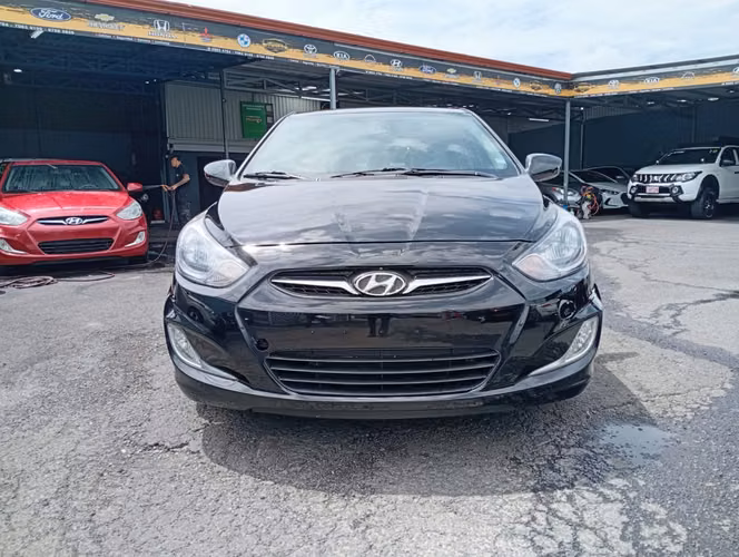 Hyundai accent - Imagen 6