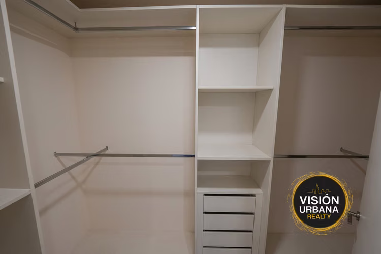 Apartamento con Línea Blanca de 2 Habitaciones en ALTEREGO - Imagen 13