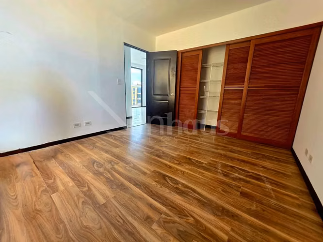 Alquiler apartamento en Sabana Oeste - Imagen 4