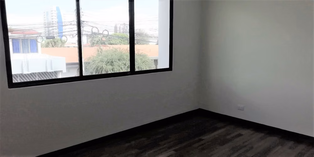 APARTAMENTO REMODELADO EN SABANA SUR A UNA CUADRA DE LA SABANA (RC 1227 3) - Imagen 11