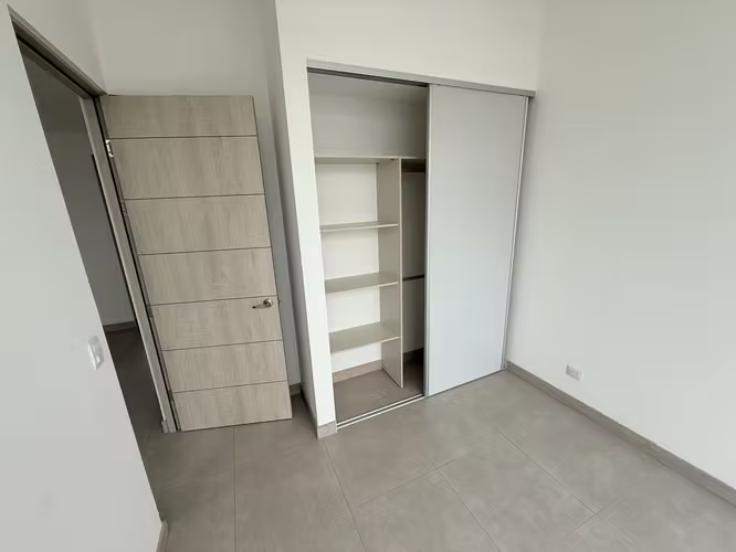 Casa nueva en alquiler en Santo Domingo, OPORTUNIDAD con patio. Entrega inmediata. - Imagen 7