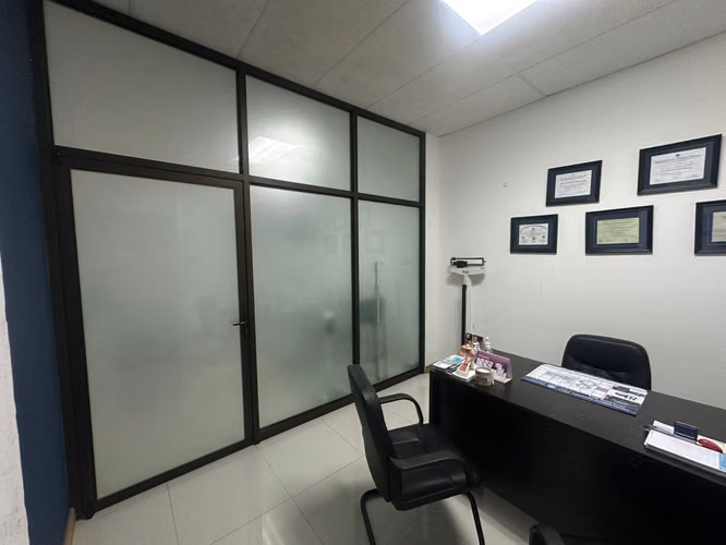 Venta propiedad con clinica - Imagen 9