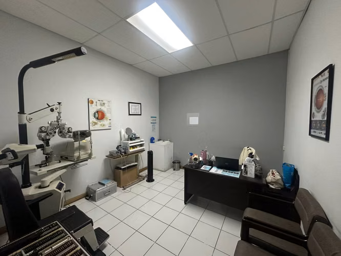 Venta propiedad con clinica - Imagen 18
