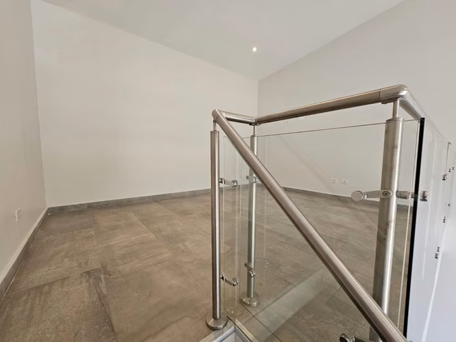 Rohrmoser, Freshmarket, full amueblado, bello-amplio-lujo, 2 hab, 2 baños, balcon, vista. - Imagen 7