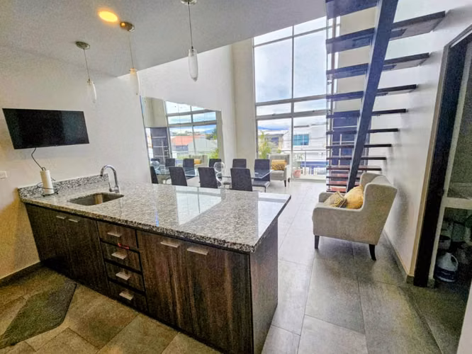 Rohrmoser, Freshmarket, full amueblado, bello-amplio-lujo, 2 hab, 2 baños, balcon, vista. - Imagen 4