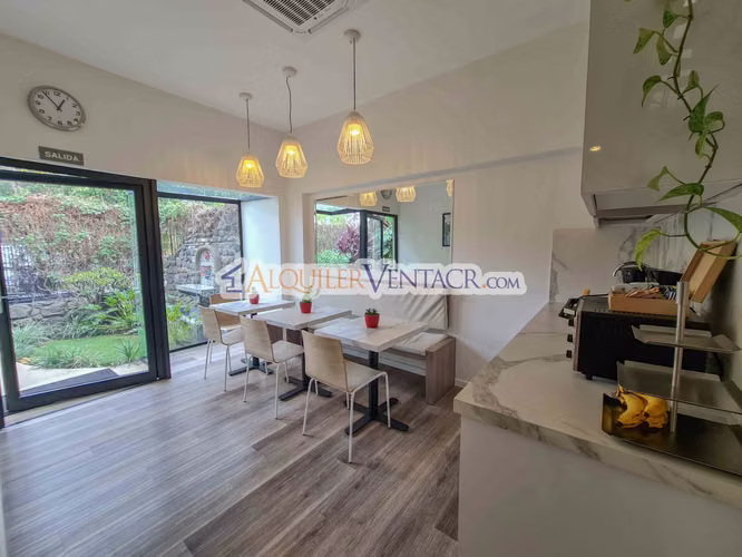CASA DE UN NIVEL CON USO SUELO MIXTO + HOTEL IDEAL PARA AIRBNB EN SAN RAFAEL ESCAZU - Imagen 19
