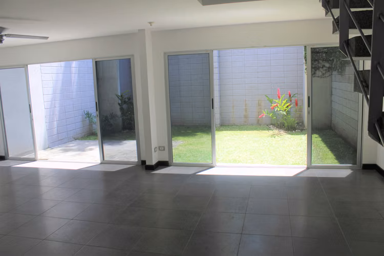 ALQUILER CASA $ 1.550 POZOS DE SANTA ANA
