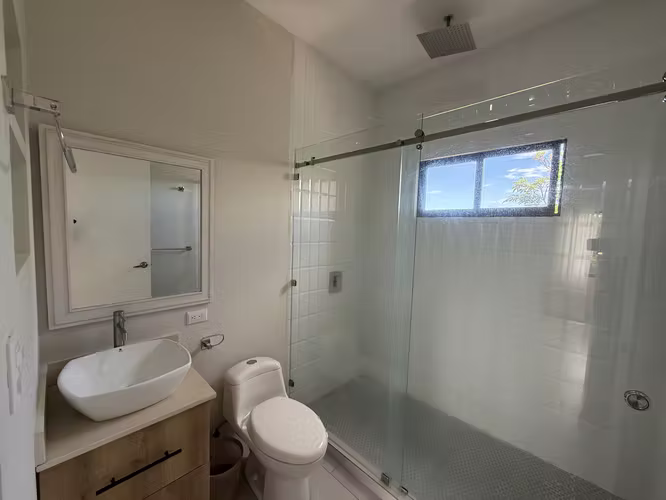 CASA EN ALQUILER AMUEBLADA EN CONDOMINIO LIBERIA