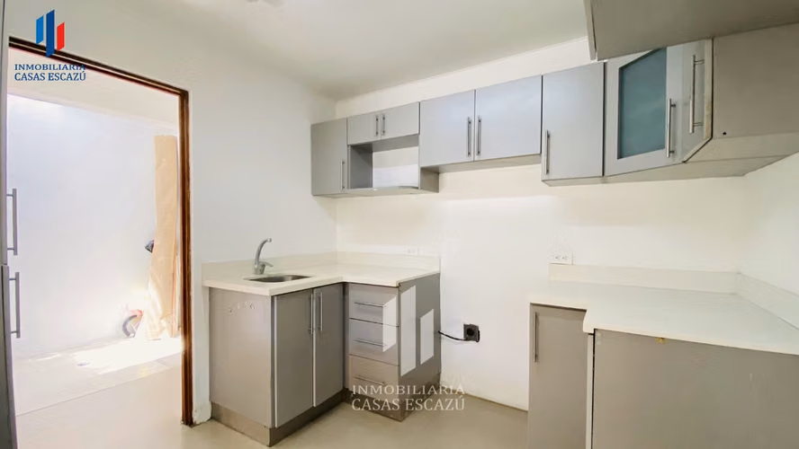 Casa en Alquiler o Venta en Condominio, Trejos Montealegre, San Rafael de Escazú - Imagen 7