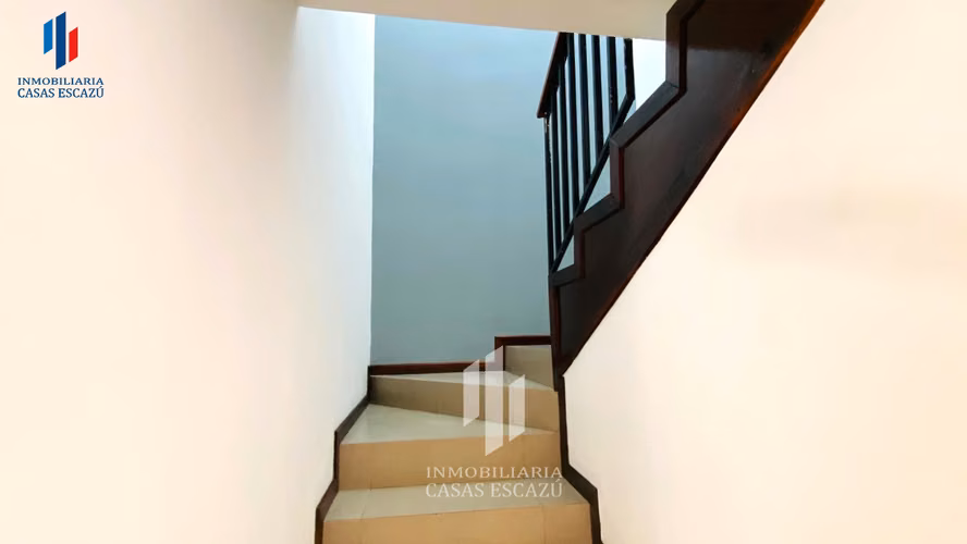 Casa en Alquiler o Venta en Condominio, Trejos Montealegre, San Rafael de Escazú - Imagen 12