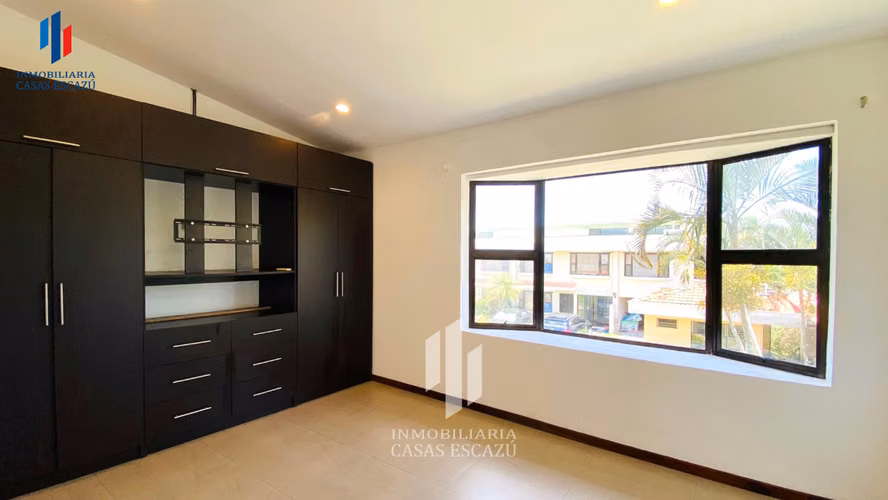 Casa en Alquiler o Venta en Condominio, Trejos Montealegre, San Rafael de Escazú - Imagen 15