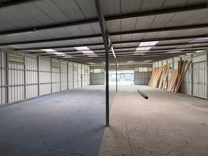 Santa Ana Alquiler Bodega Condominio Comercial  RUTA27 = 200m2 - Imagen 3
