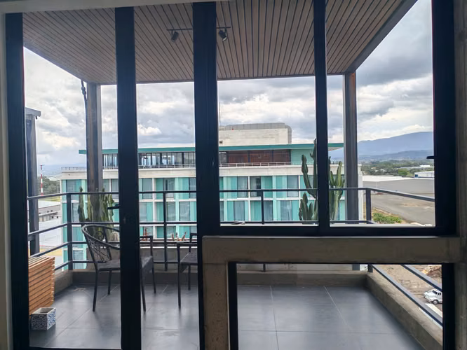 ALQUILER DE APARTAMENTO EN TORRE QALMA CERCA DE LAS ZONAS FRANCAS DEL COYOL ALAJUELA - Imagen 9